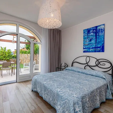 Frühstückspension Mirto Blu 3*